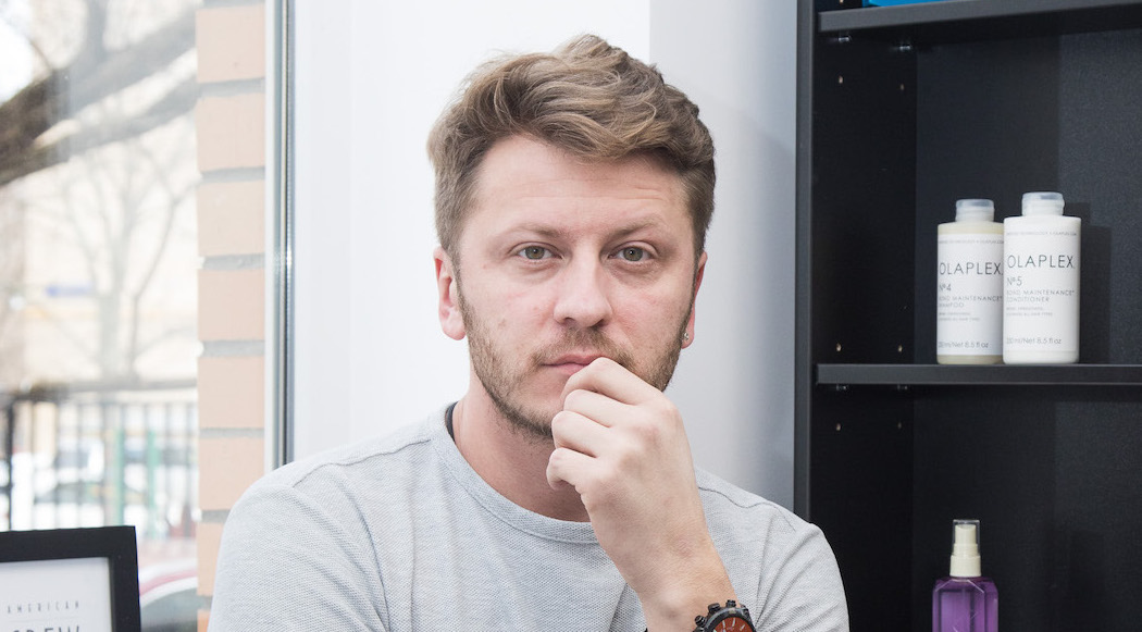 Мастер за работой в студии коворкинга «Imena»